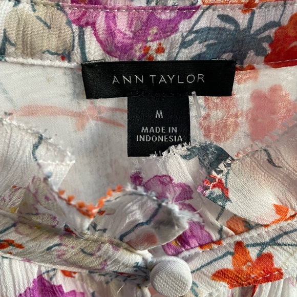 Womens Ann Taylor ruffle split neck top Floral print top - Picture 11 of 16
